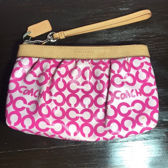 Coach Handbags - Coach Wristlet